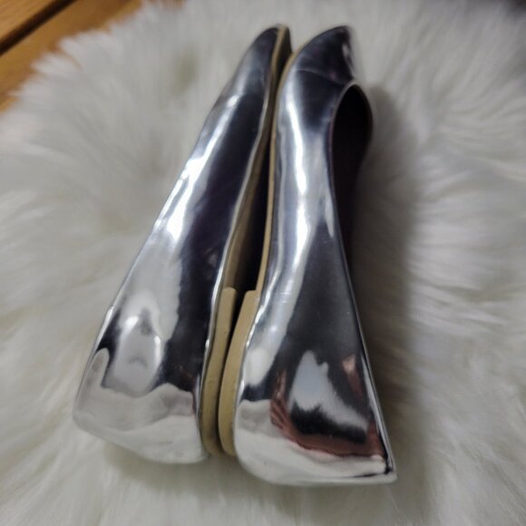 Qupid Shiny Metallic Silver Flats - Picture 5 of 9